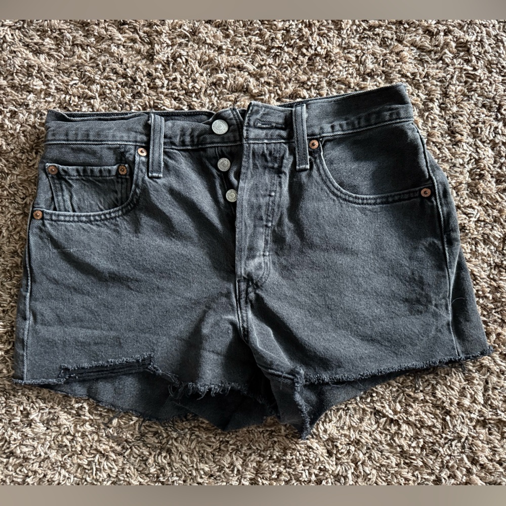 Stylish Levi Black Denim Shorts